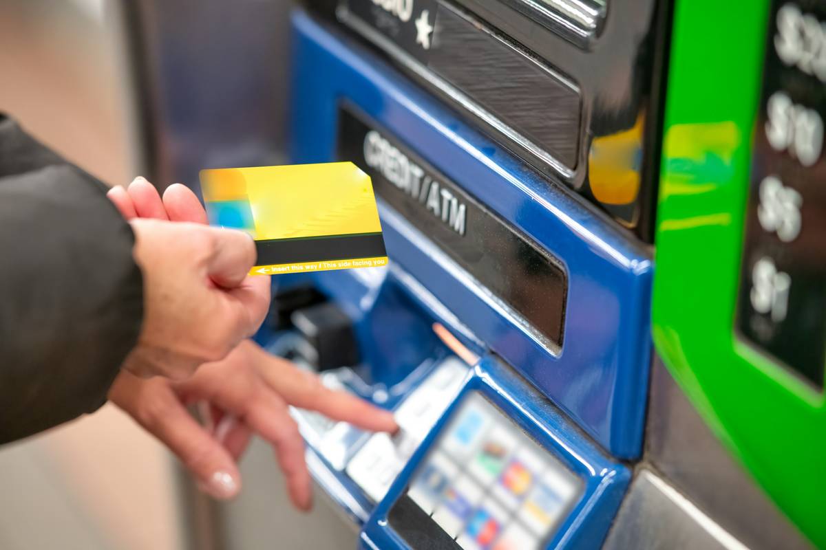 Credit Limit Towing: What Your Card Won’t Cover (And How to Avoid Getting Stranded)